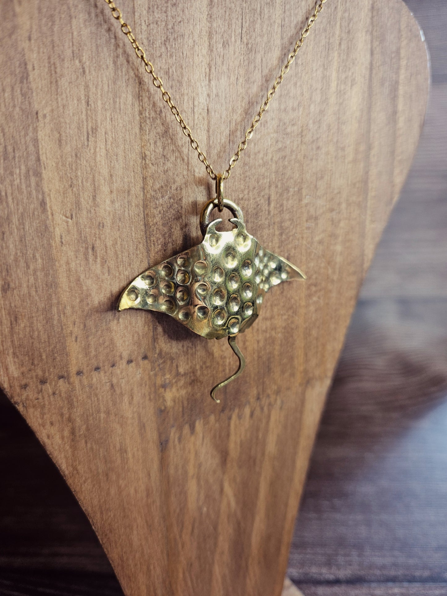 Pendentif « Danse des Mantas »