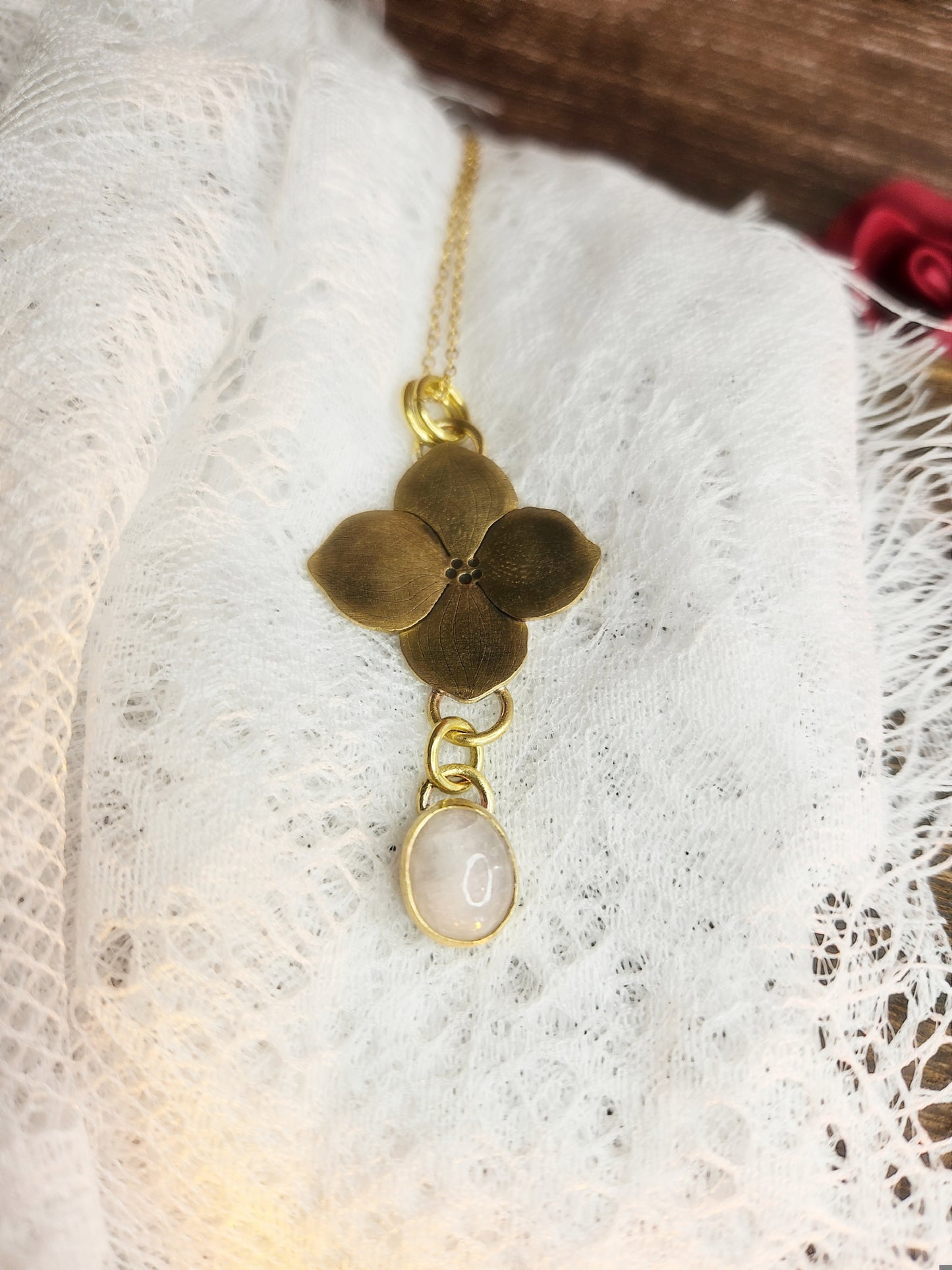 Pendentif “Brume d’Hortensia”