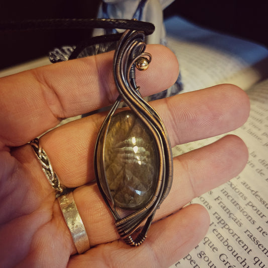 Collier labradorite