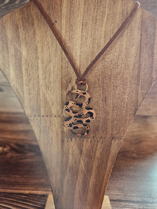 Pendentif « Serpent des Brumes »