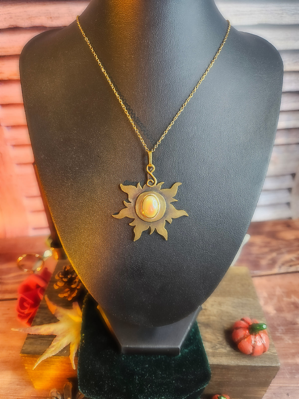 Collier « Éclat Solaire »