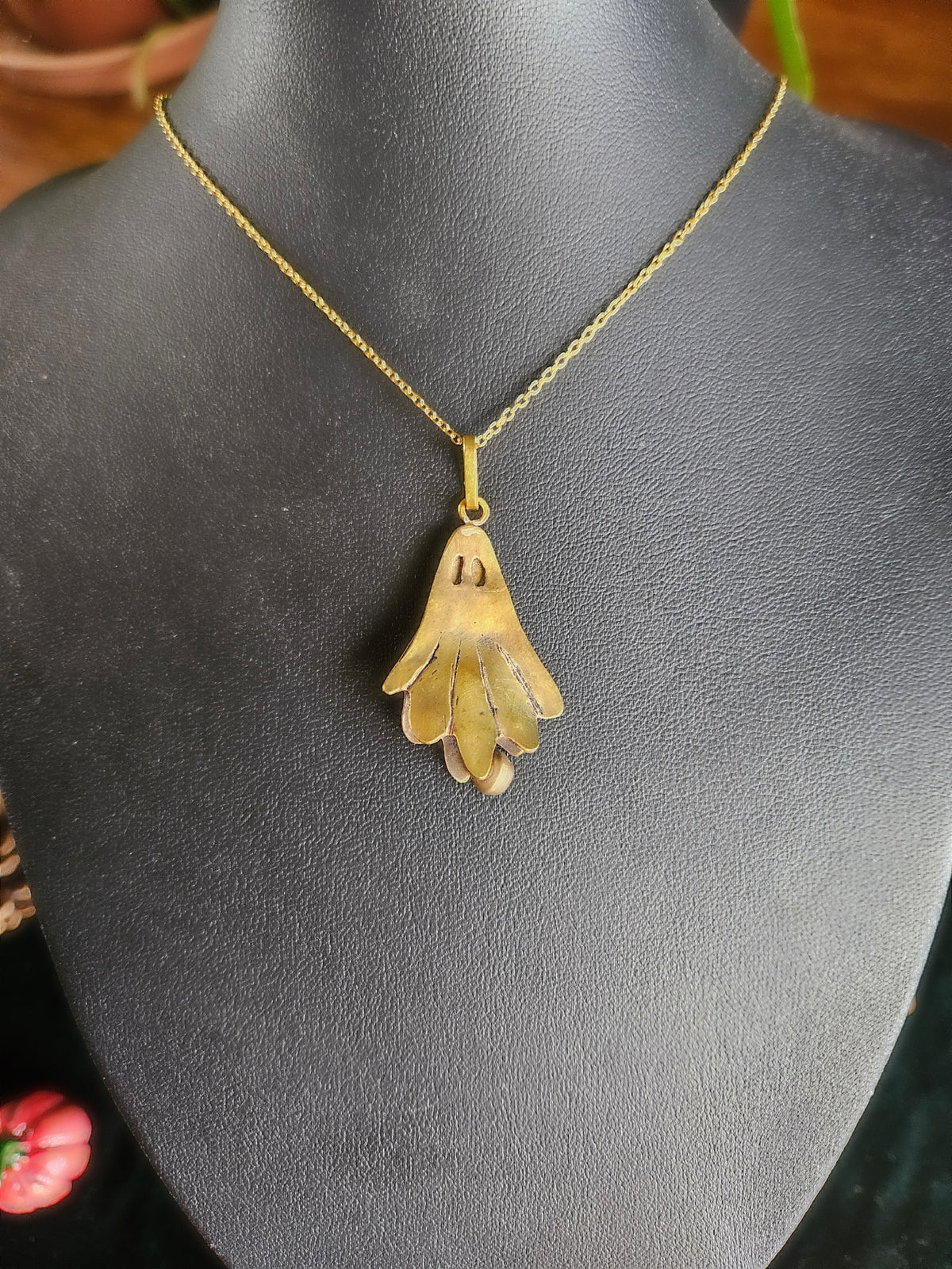 Collier « Fantôme »