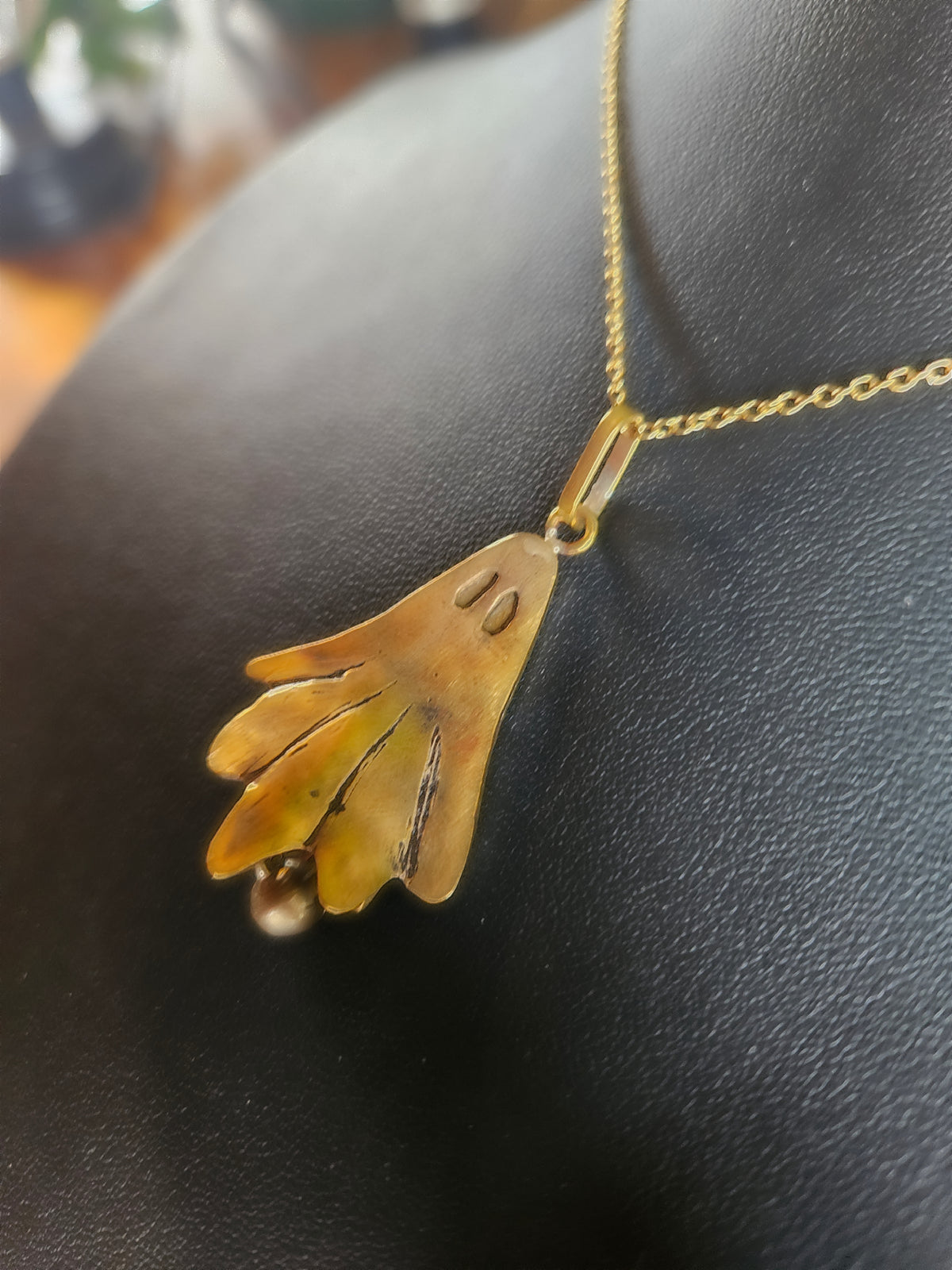 Collier « Fantôme »