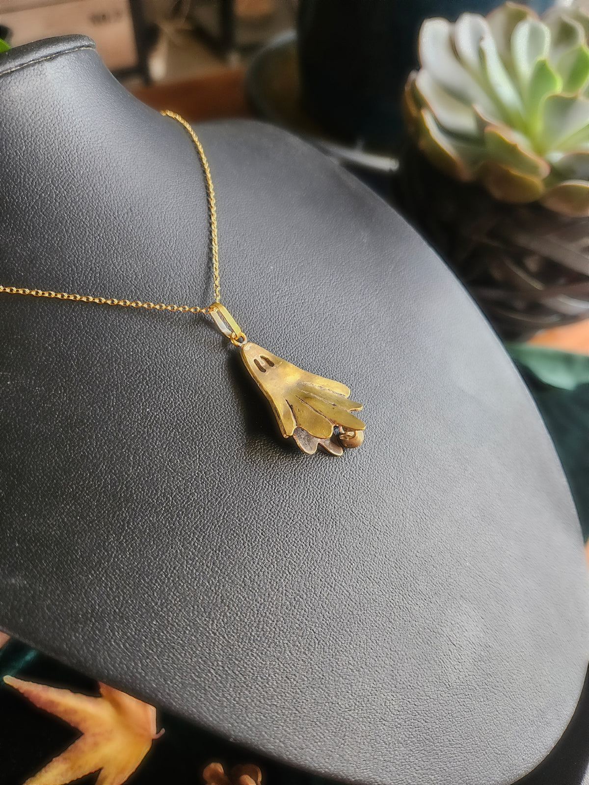 Collier « Fantôme »