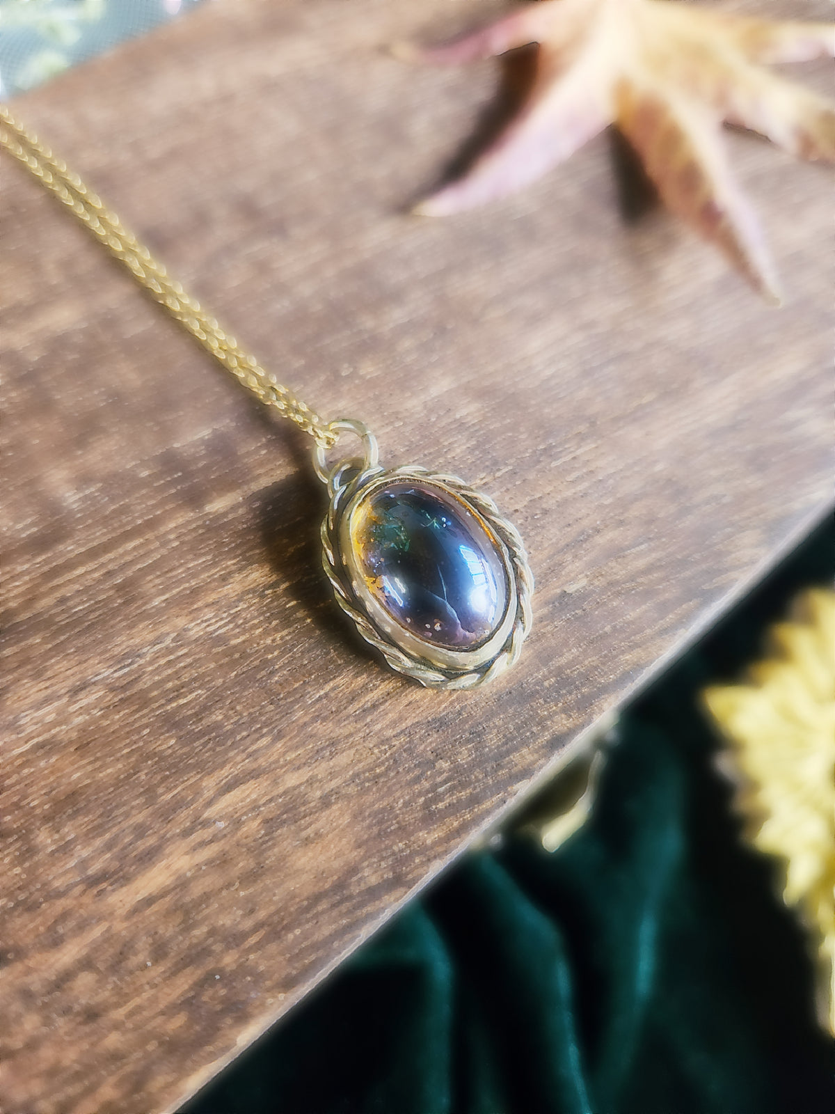Collier « Les Chroniques Oubliées »