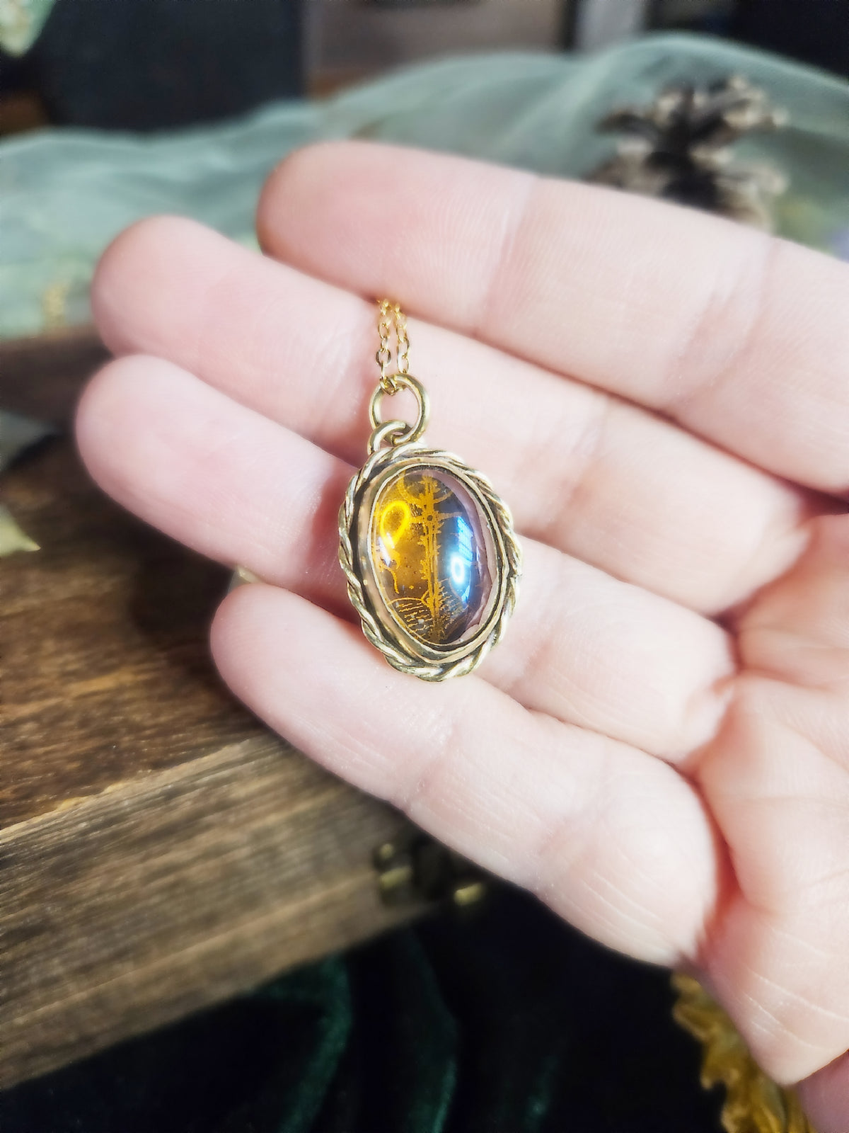 Collier « Les Chroniques Oubliées »
