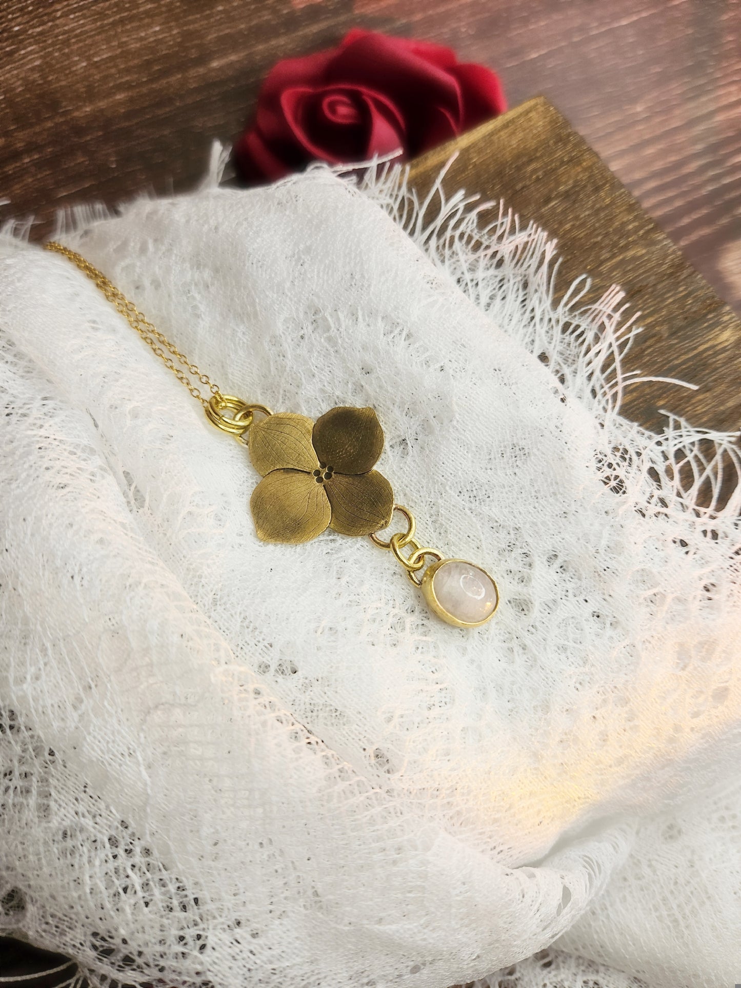 Pendentif “Brume d’Hortensia”
