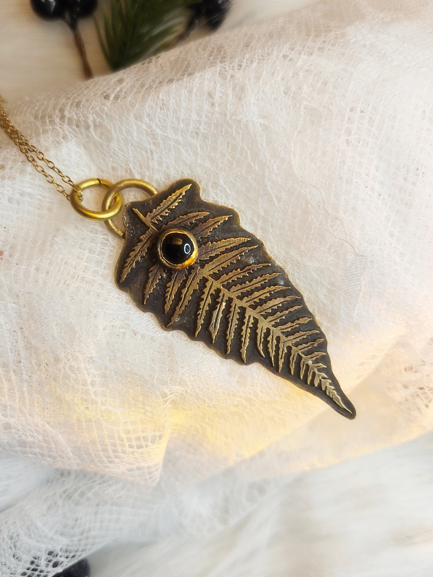 Pendentif « Gardienne des Sous-Bois »