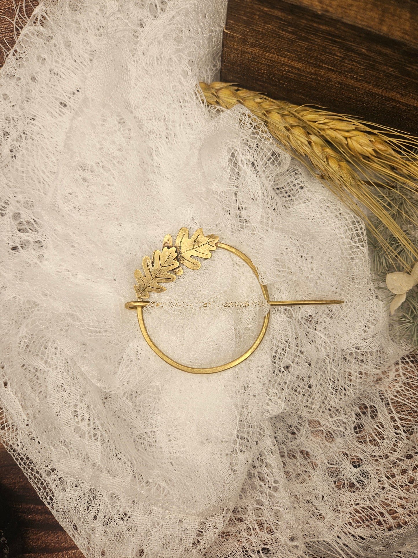 Fibule « Gardienne des Chênes »