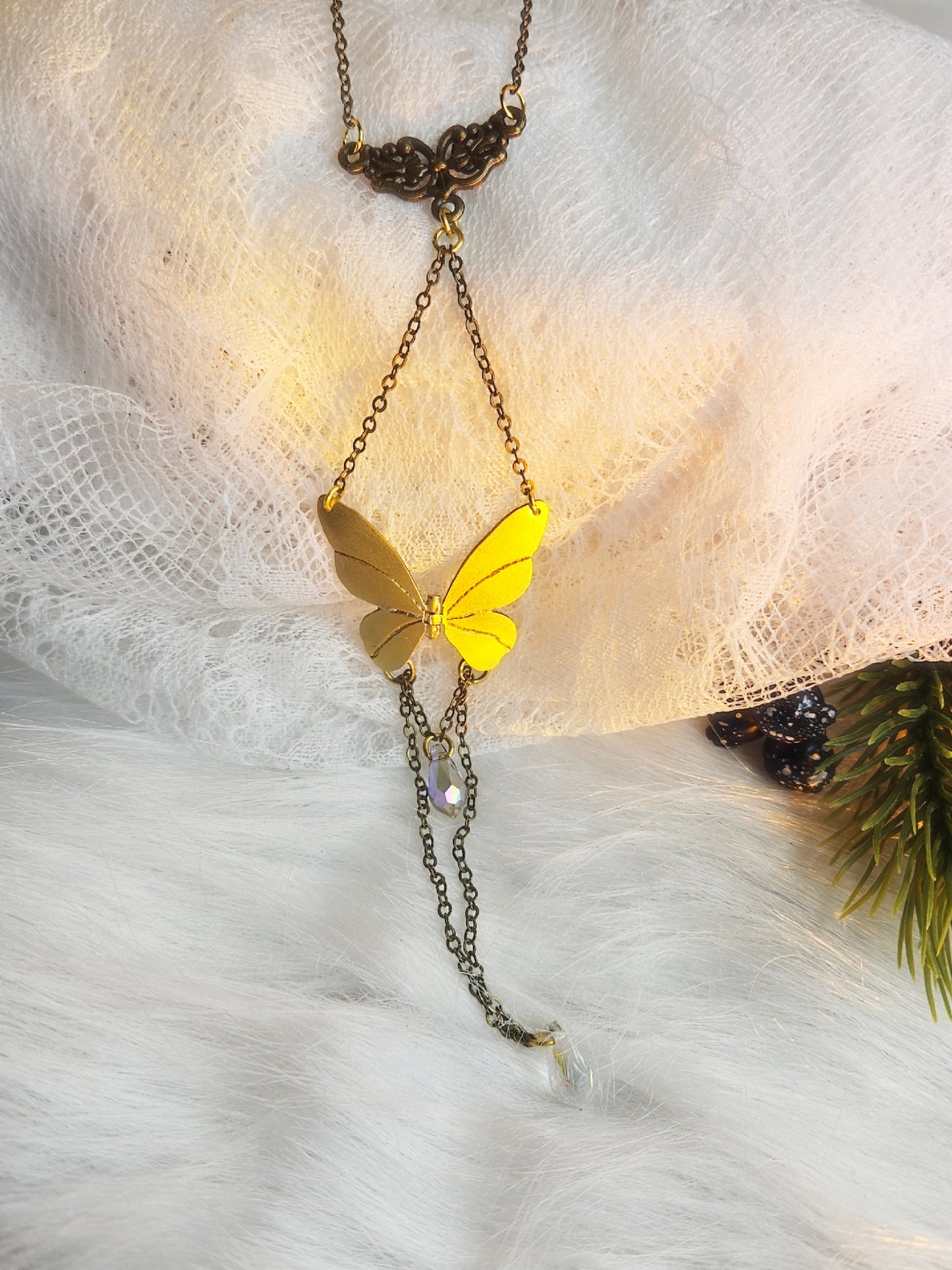 Pendentif « Aërynn, le Battement d’Or »