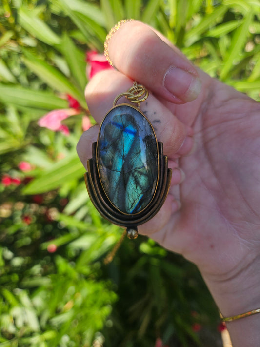 Pendentif « Veille de Némorë »