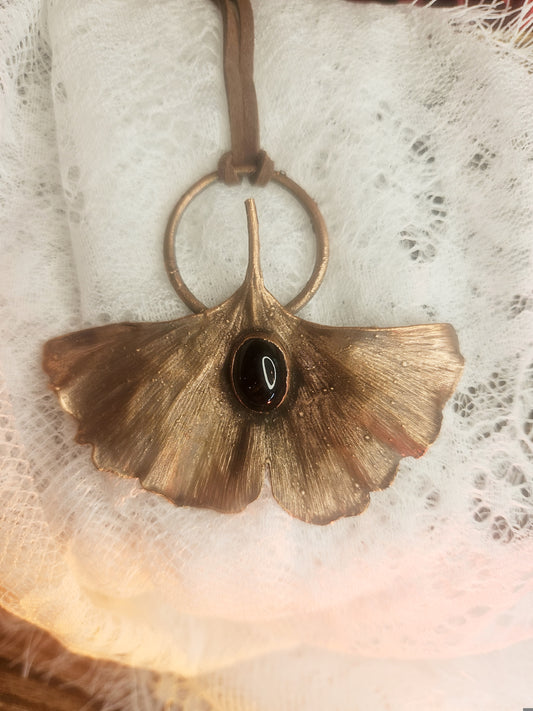 Pendentif Feuille ginkgo Onyx noir