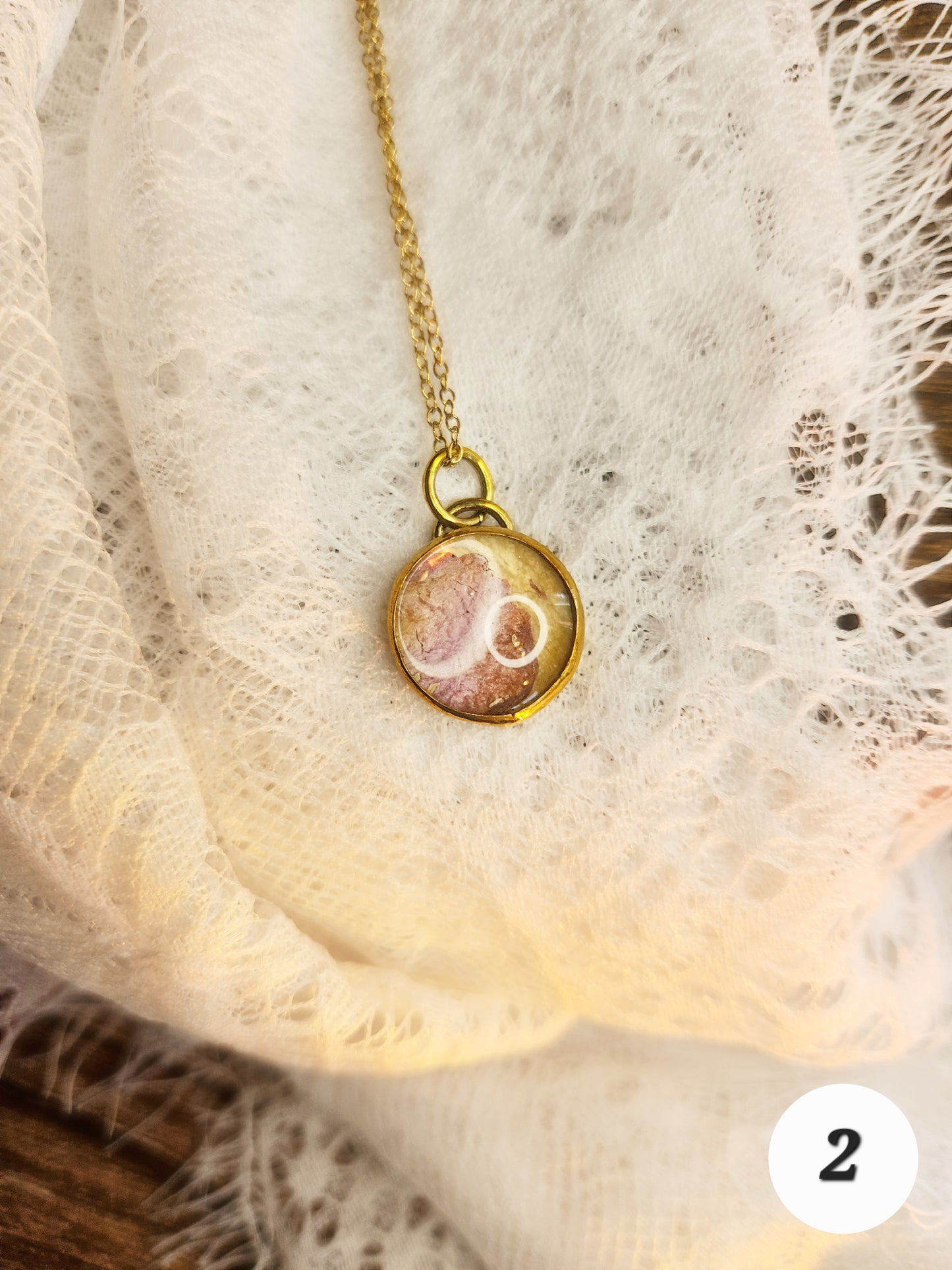 Pendentif “Mémoire de Roses”
